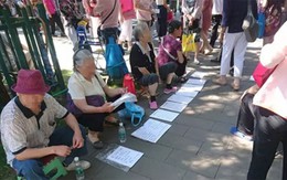 Cha mẹ Trung Quốc đem lý lịch con ra 'chợ mai mối' tiếp thị