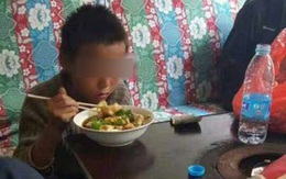 Bỏ nhà đi, bé trai 10 tuổi hái quả dại ăn, tự sắc thuốc khi ốm