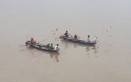 Buồn chuyện gia đình, nam thanh niên bỏ nhà đi rồi nhảy xuống sông tự tử