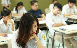 Nhiều trường đại học bất ngờ tăng học phí, tân sinh viên bị "úp sọt"