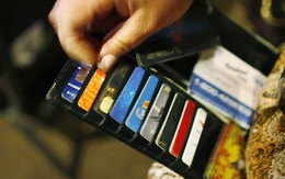 Sai lầm khi dùng thẻ tín dụng như ATM