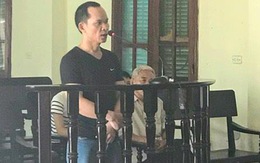 Quên mật khẩu, người đàn ông đập vỡ màn hình máy ATM