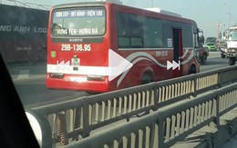 Bất chấp nguy hiểm, xe khách phóng bạt mạng, ngược chiều trên đường Vành đai 3 trên cao