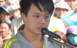Buồn chuyện gia đình, mang dao rọc giấy rạch mông phụ nữ