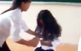 Nữ sinh lớp 7 ở Hà Nội bị bạn đánh dã man ngay trên bục giảng
