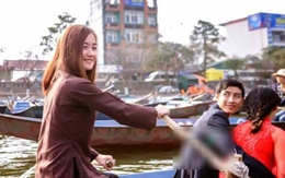 Cô gái lái đò chở khách trẩy hội chùa Hương dịp đầu năm bất ngờ nổi tiếng vì quá xinh