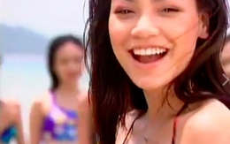 "Chết ngất" với ảnh Hồ Ngọc Hà đen nhẻm, làm mẫu bikini 15 năm trước