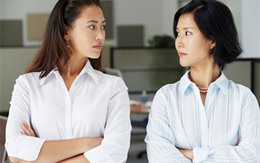 Nghe thầy bói phán con dâu gây họa cả nhà, mẹ chồng cay nghiệt đuổi thẳng về nhà ngoại