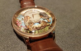 Hai chiếc đồng hồ tổ chim trị giá 24 tỷ đồng tại Hà Nội