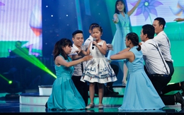 Giám khảo xúc động khi chia tay cô bé khiếm thị tại Vietnam Idol Kids