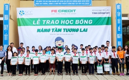 Trao 122 suất học bổng cho trẻ em nghèo vượt khó
