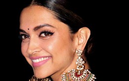 Chính trị gia Ấn treo giải 1,5 triệu USD, đòi lấy đầu diễn viên Bollywood