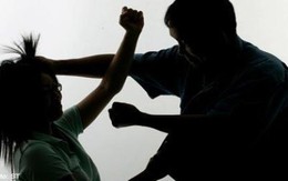 Miễn cưỡng kết hôn với người từng cưỡng hiếp mình, người phụ nữ bị bạo hành suốt 30 năm