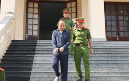 Gã đàn ông đồi bại hiếp dâm bé gái là ân nhân của vợ hờ