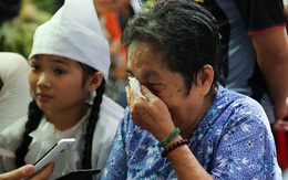 Mẹ nghệ sĩ Khánh Nam 3 lần ngất trong đám tang con trai