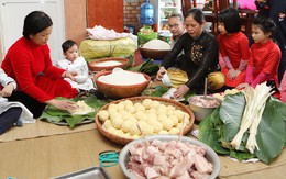 Đại gia đình 70 người bắt lợn, mở hội gói bánh chưng đón Tết