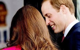 Hoàng tử William chẳng bao giờ nắm tay Công nương Kate ở nơi công cộng, nhưng lại luôn có hành động ngọt ngào này