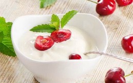 Có nên ăn sữa chua khi uống kháng sinh?