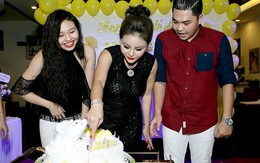 Từng không chịu nhận mẹ, nay hai con rạng ngời đến chúc mừng sinh nhật danh hài Lê Giang