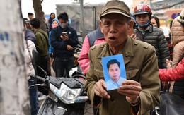 Hay tin thi thể nổi trên sông Tô Lịch, bố mang ảnh con mất tích ra so