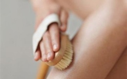 Dùng cám gạo trộn với bột đậu đỏ bạn sẽ có làn da trắng bừng sau 1 tuần sử dụng