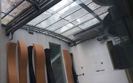 Hà Nội: Nam ca sĩ rơi từ tầng 10 một tòa nhà xuống đất tử vong?