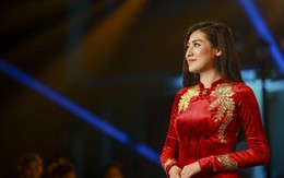 Á hậu Dương Tú Anh diện áo dài 15 ngàn USD