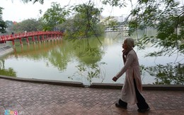 Hà Nội vắng lặng sáng mùng 1 Tết