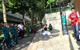 Một người bị đâm chết trên vỉa hè Sài Gòn