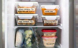 Tủ lạnh nhà tôi luôn gọn gàng, ngăn nắp chỉ nhờ 1 vật “gia truyền” từ mẹ chồng