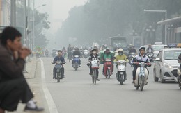 Sương mù dày đặc ở Hà Nội mấy ngày qua có gì bất thường?