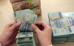 Nhà băng hứa thưởng 21 tháng lương, "làm giàu" cho cán bộ thuỷ chung