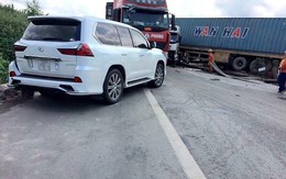 Tai nạn liên hoàn giữa 4 xe trên quốc lộ 5, "chuyên cơ mặt đất" Lexus LX570 vỡ đầu và đuôi
