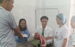 Tài xế taxi đỡ đẻ ngay trên xe: "Tôi thấy bé ra ngoài thì vội vàng đỡ luôn chẳng kịp nghĩ gì"