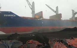 “Xé rào” cấp phép tàu vượt tải trọng vào Cảng vụ Hàng Hải Thanh Hóa: Cục nói không, Cảng vụ nói có báo cáo