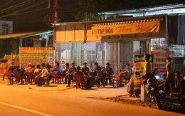 Chồng đi giao nước ngọt, vợ ở nhà chết trong tư thế treo cổ trước cửa buồng