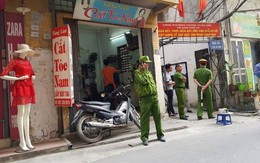 Hà Nội: Bàng hoàng phát hiện người đàn ông treo cổ lơ lửng trên cột điện ở phố