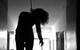 Phát hoảng nữ công nhân ở Hải Dương treo cổ tự tử