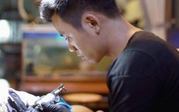 Lương thấp, một thầy giáo bỏ biên chế đi làm thợ xăm Tattoo