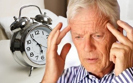 Vì sao người cao tuổi hay mất ngủ?