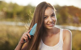 Đừng hỏi vì sao chăm sóc mãi tóc không chịu đẹp khi bạn vẫn còn mắc phải 5 sai lầm cơ bản này