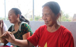 Mong U23 vô địch để bố mẹ tặng trung vệ Tiến Dũng quà vô giá