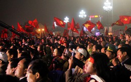 Hàng vạn người dân xứ Nghệ chào đón các tuyển thủ U23 Việt Nam về quê nhà