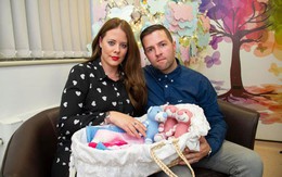 Nỗi đau của vợ chồng trẻ khi cùng lúc mất 3 bé sau sinh 90 phút