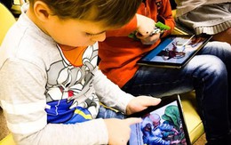 Trẻ tiếp xúc điện thoại, iPad sớm sẽ ảnh hưởng khả năng ngôn ngữ