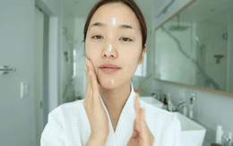 Cứ thấy da khô nứt nẻ mãi không khá hơn, bạn phải xem lại ngay có mắc 5 lỗi sơ đẳng này không