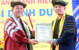 PGS ở Australia được đại học Việt Nam phong tiến sĩ danh dự