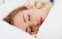 Ngã ngửa trước 6 sai lầm dưỡng da khiến làn da yếu đi và làm chị em xấu xí, già thêm nhiều tuổi