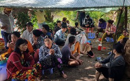 Sòng bạc 'quý bà' giữa đồng vắng ở miền Tây