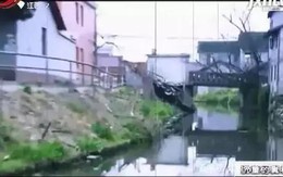 Bị anh rể ở chung nhà nhìn thấy đang mặc đồ ngủ, em vợ không ngờ gánh chịu tai họa